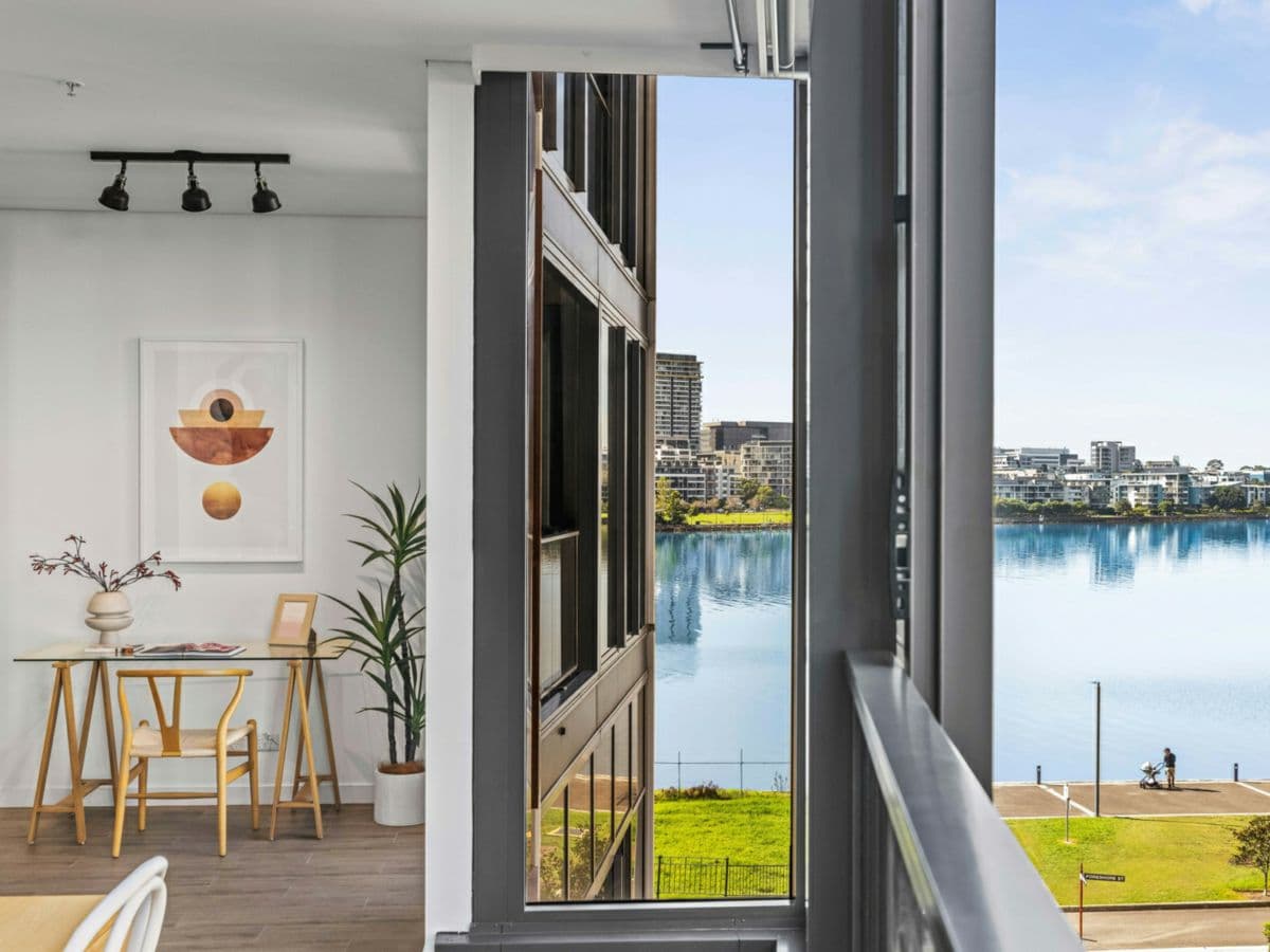 414/7 Half Street, WENTWORTH POINT, Wentworth Point - Thumbnail 3