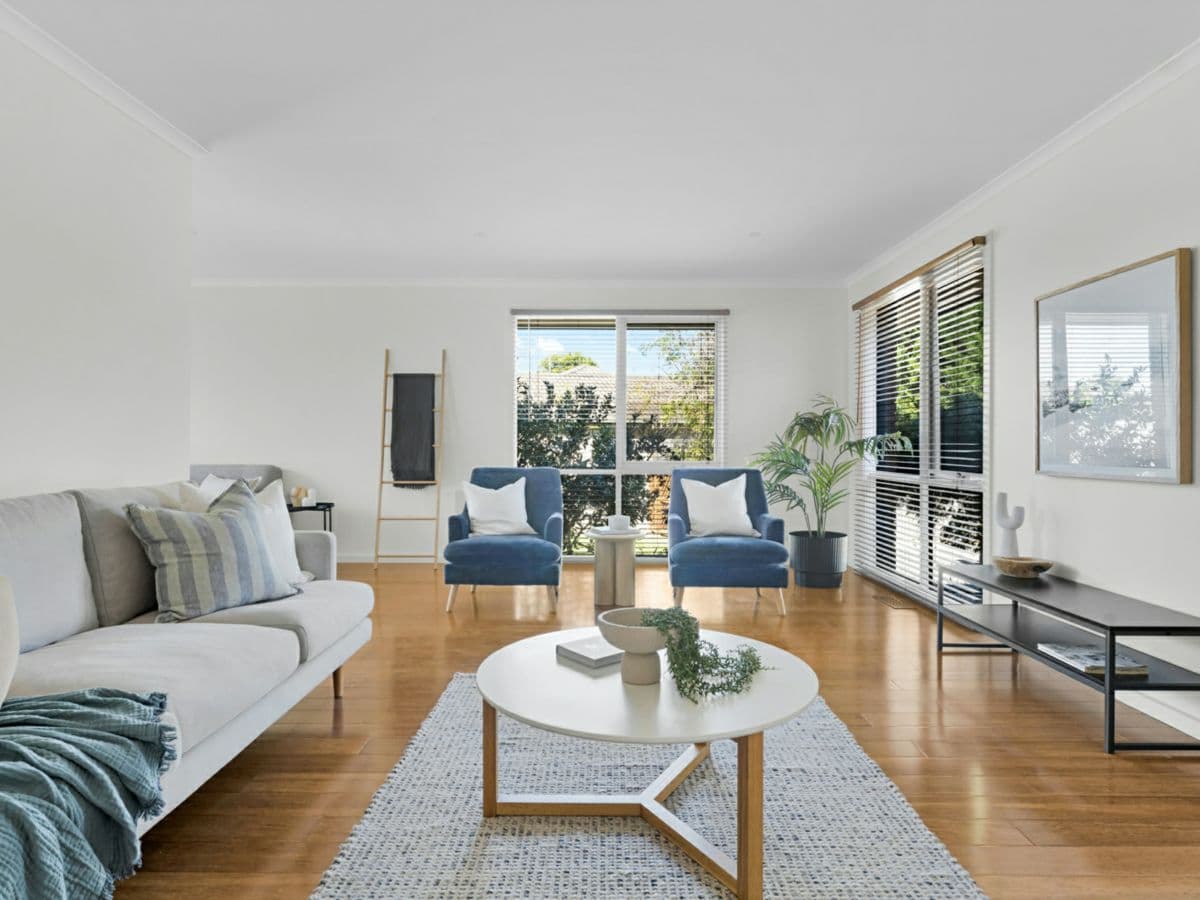 41 Collins Crescent, BERWICK, Berwick - Thumbnail 3