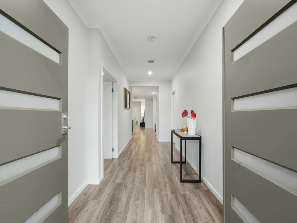 1 Cobungra Grove, WOLLERT, Wollert - Thumbnail 4