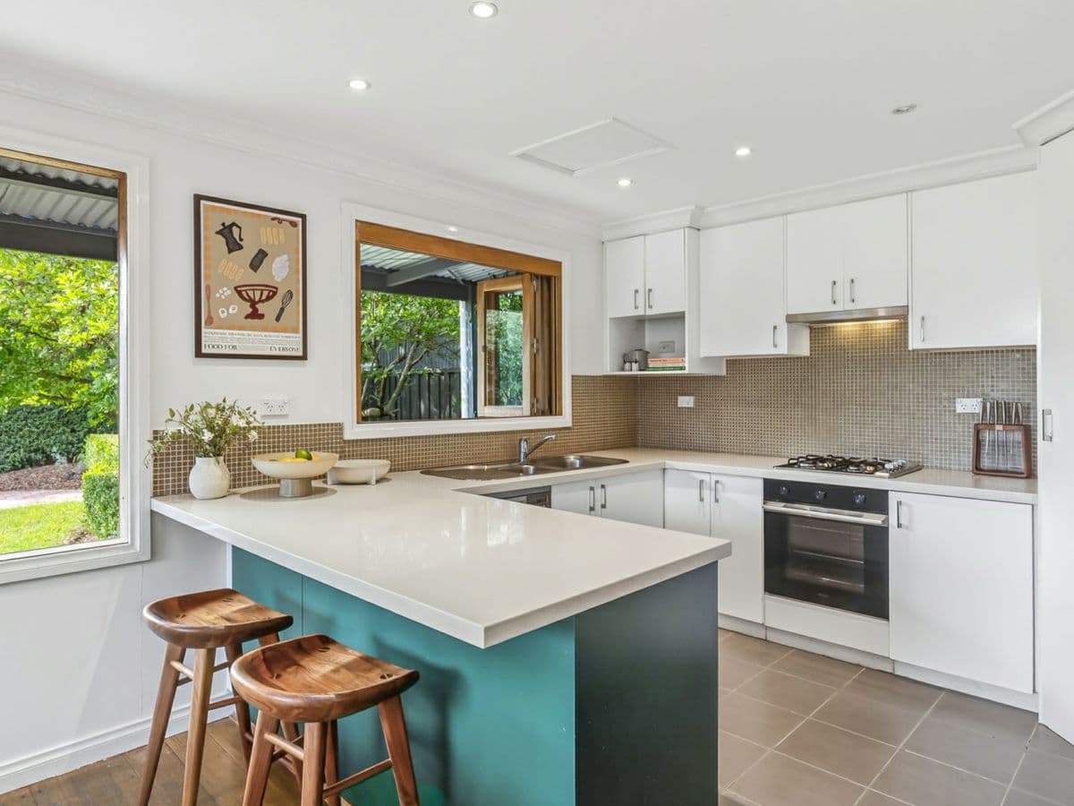 44 Shannon Avenue, GEELONG WEST, Geelong West - Thumbnail 3