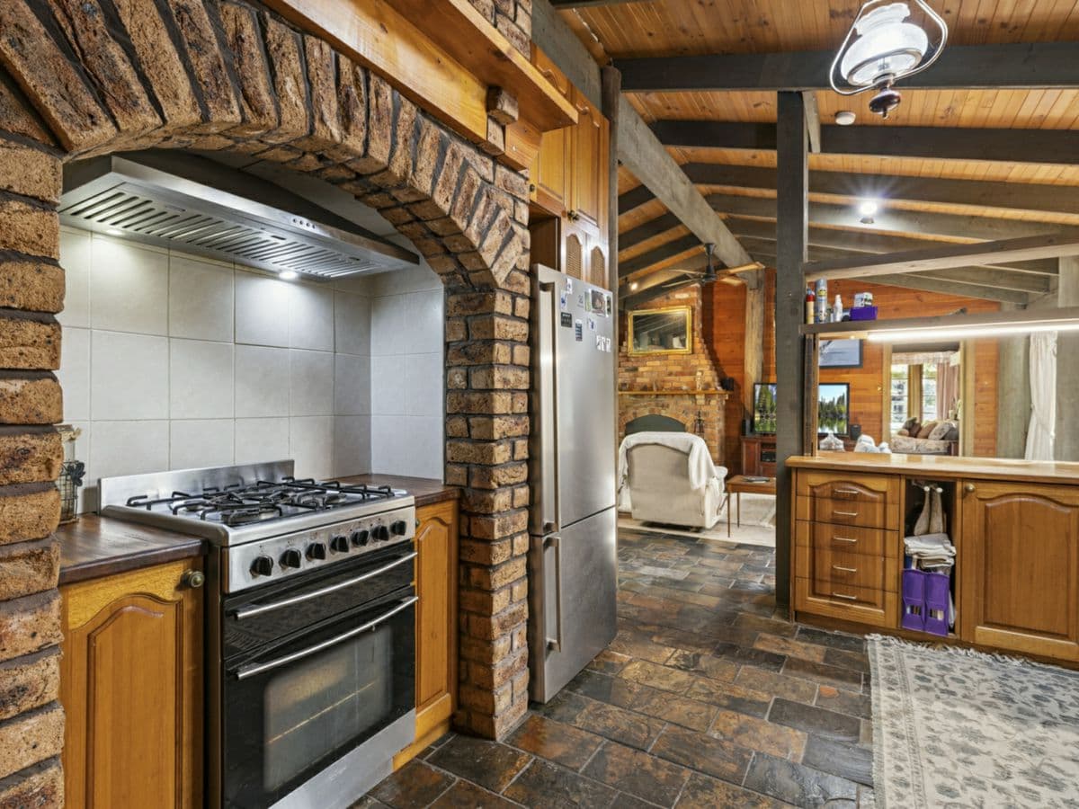 2 Woodland Drive, MERIMBULA, Merimbula - Thumbnail 2