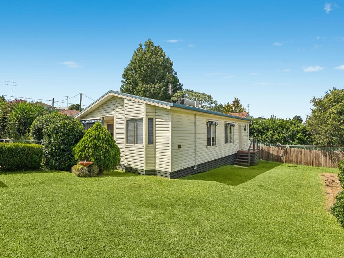 11 Cooper Street, CESSNOCK, Cessnock - Thumbnail 2
