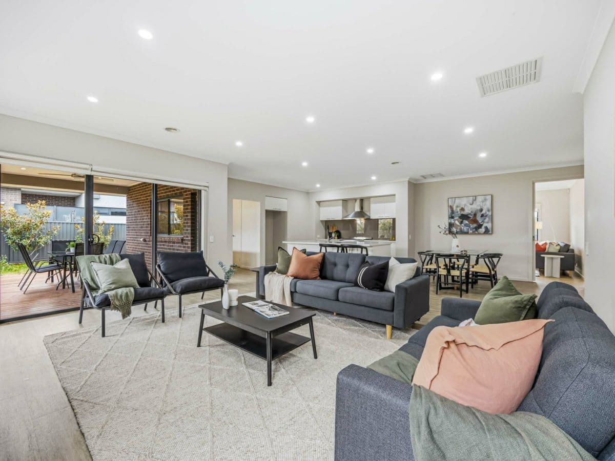 32 Shortridge Drive, LUCAS, Lucas - Thumbnail 8