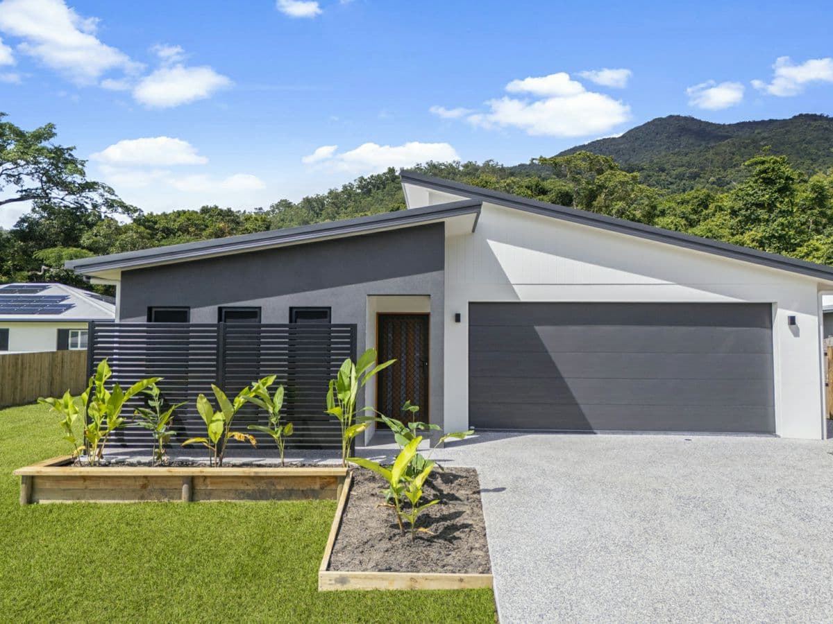 31 Macaranga Road, BENTLEY PARK, Bentley Park - Image 1