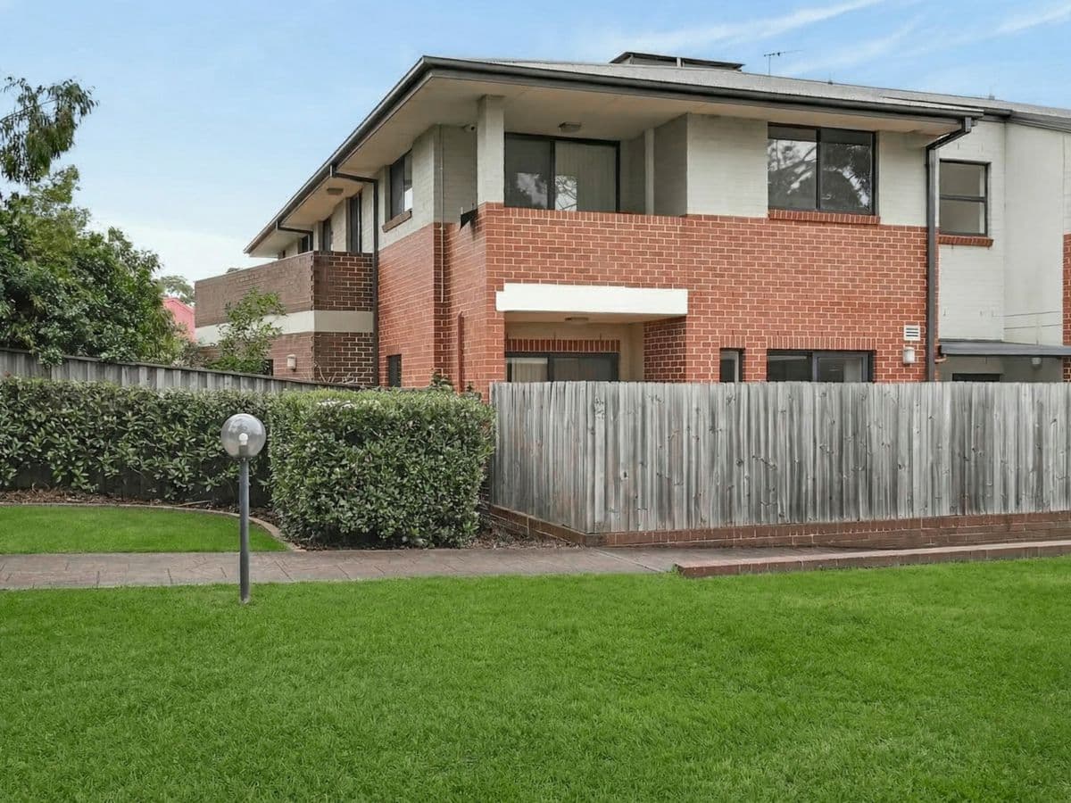 7/1 Russell Street, BAULKHAM HILLS, Baulkham Hills - Image 1