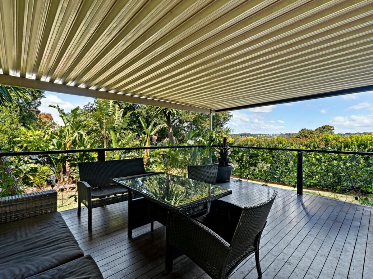 10 Raelyn Street, CENTENARY HEIGHTS, Centenary Heights - Thumbnail 2