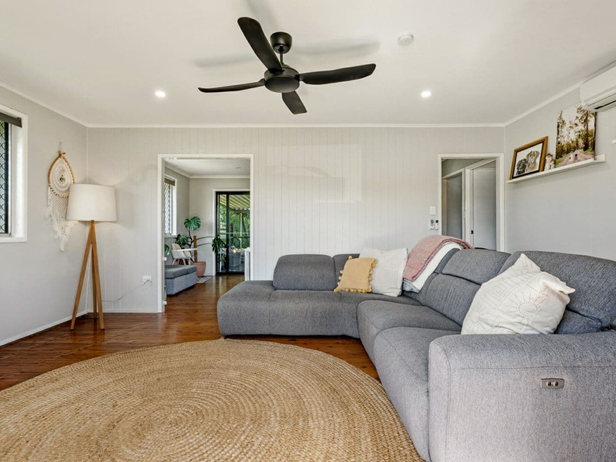 10 Raelyn Street, CENTENARY HEIGHTS, Centenary Heights - Thumbnail 4