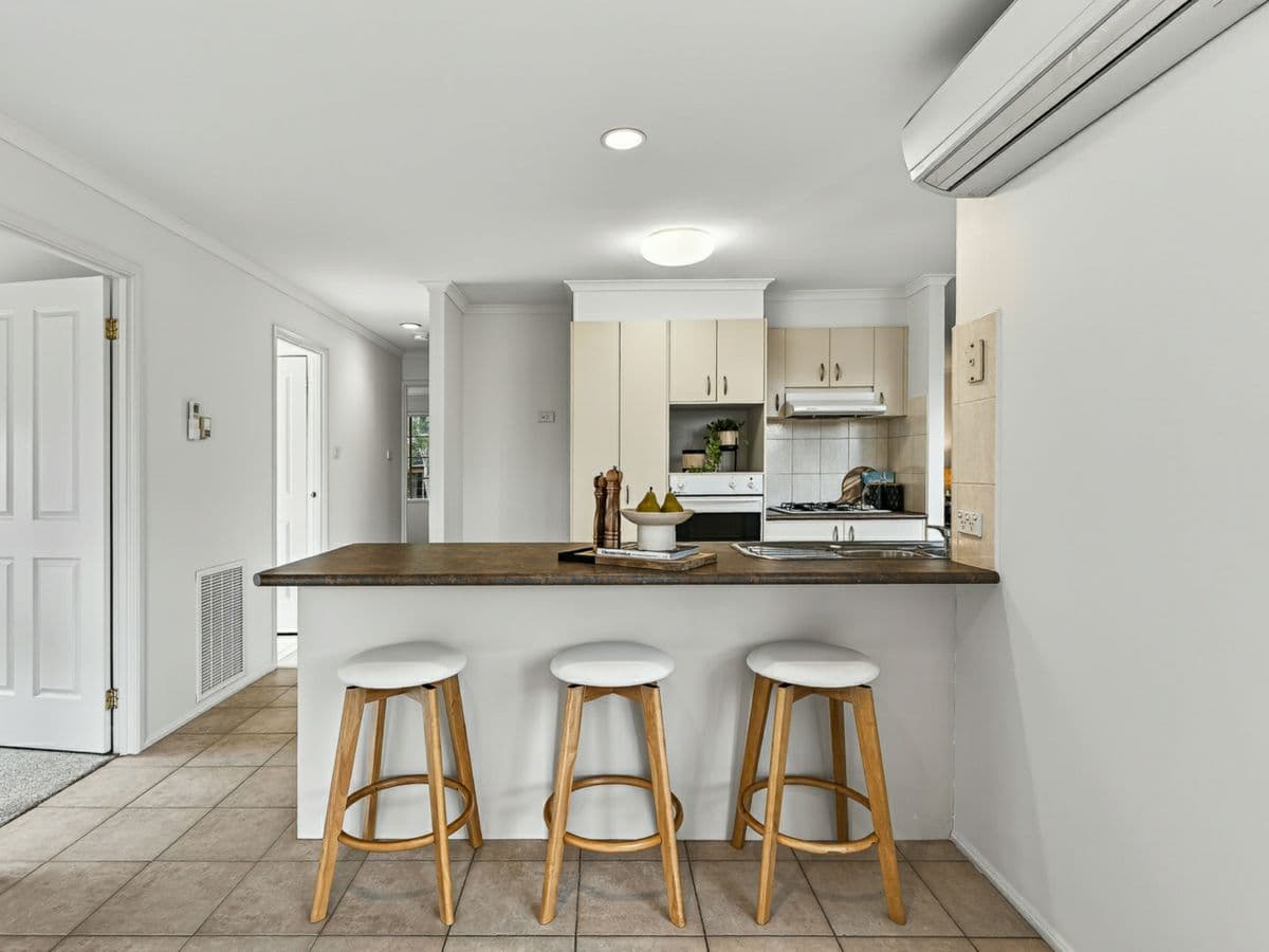 15 Peppermint Grove, BOX HILL SOUTH, Box Hill South - Thumbnail 3