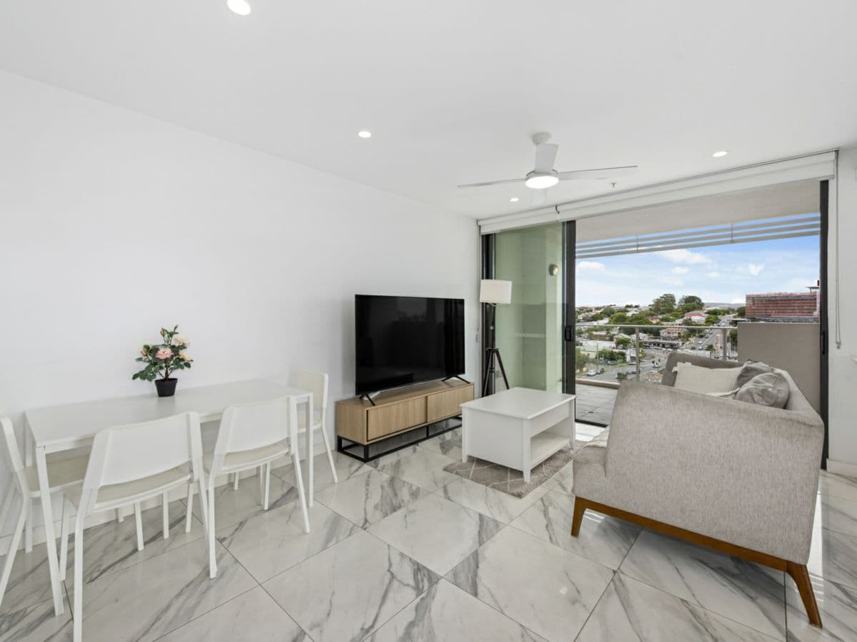 709/70-74 Carl Street, WOOLLOONGABBA, Woolloongabba - Thumbnail 5