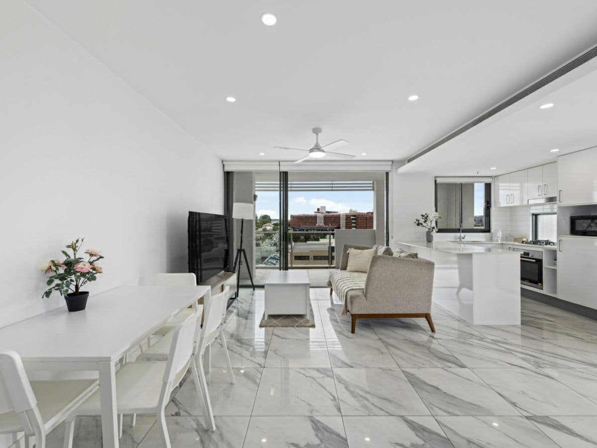 709/70-74 Carl Street, WOOLLOONGABBA, Woolloongabba - Thumbnail 8