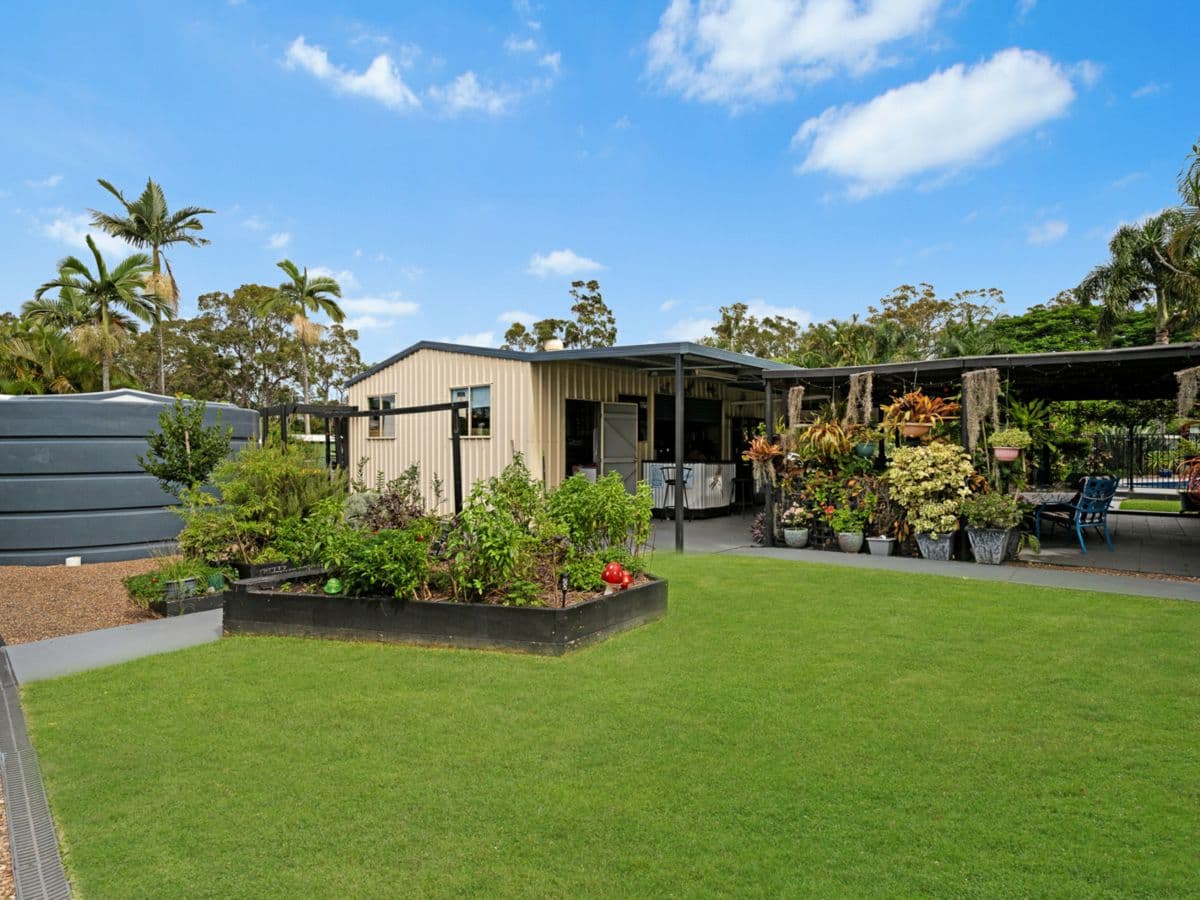 19 Brooke Court, OAKHURST, Oakhurst - Thumbnail 3