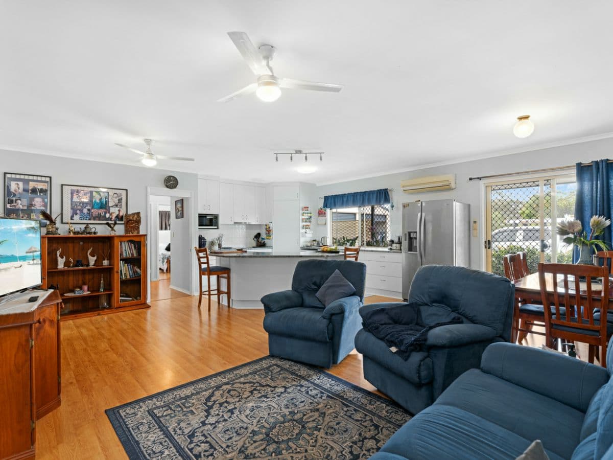 19 Brooke Court, OAKHURST, Oakhurst - Thumbnail 6