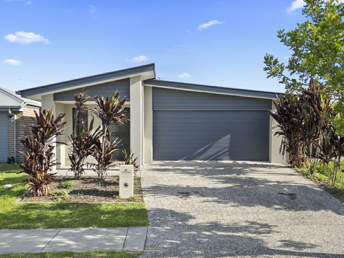 41 Mercy Circuit, PARK RIDGE, Park Ridge - Thumbnail 2