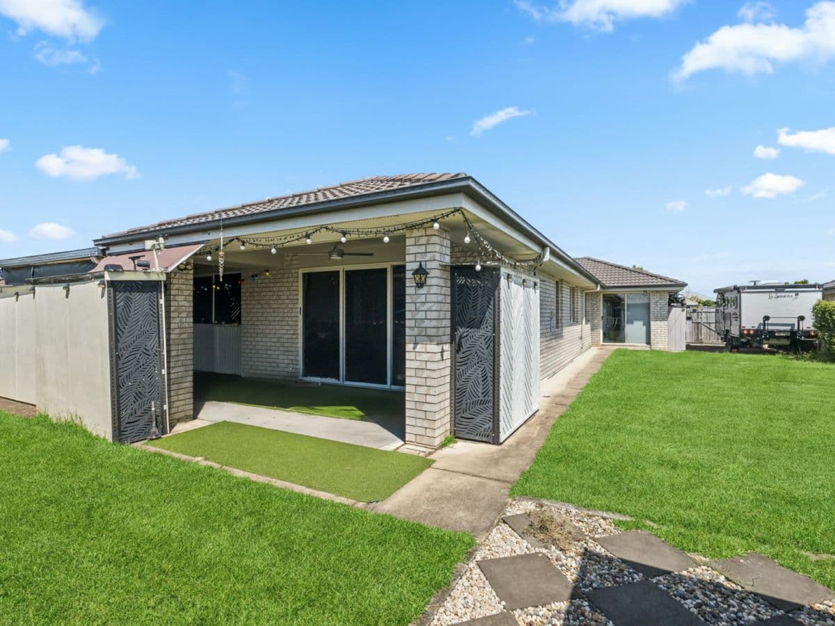 18 Reserve Drive, CABOOLTURE, Caboolture - Thumbnail 2