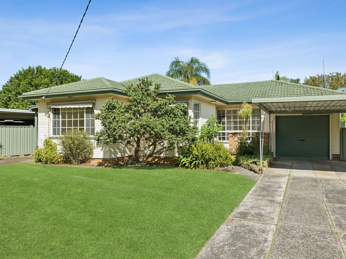 54 Camellia Circle, WOY WOY, Woy Woy - Image 1