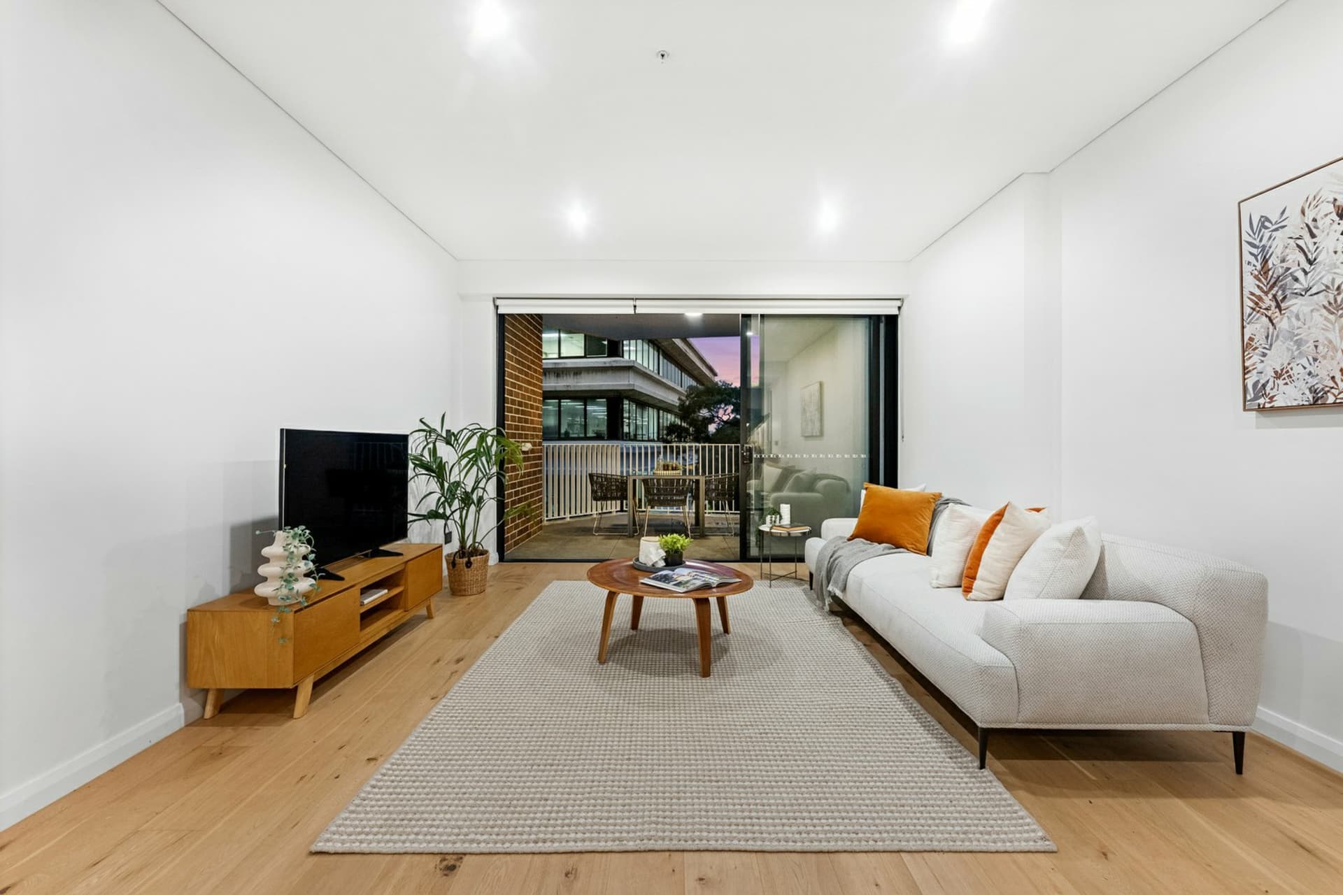 Apartment 508/5 Regent Street, Petersham, Petersham - Thumbnail 4