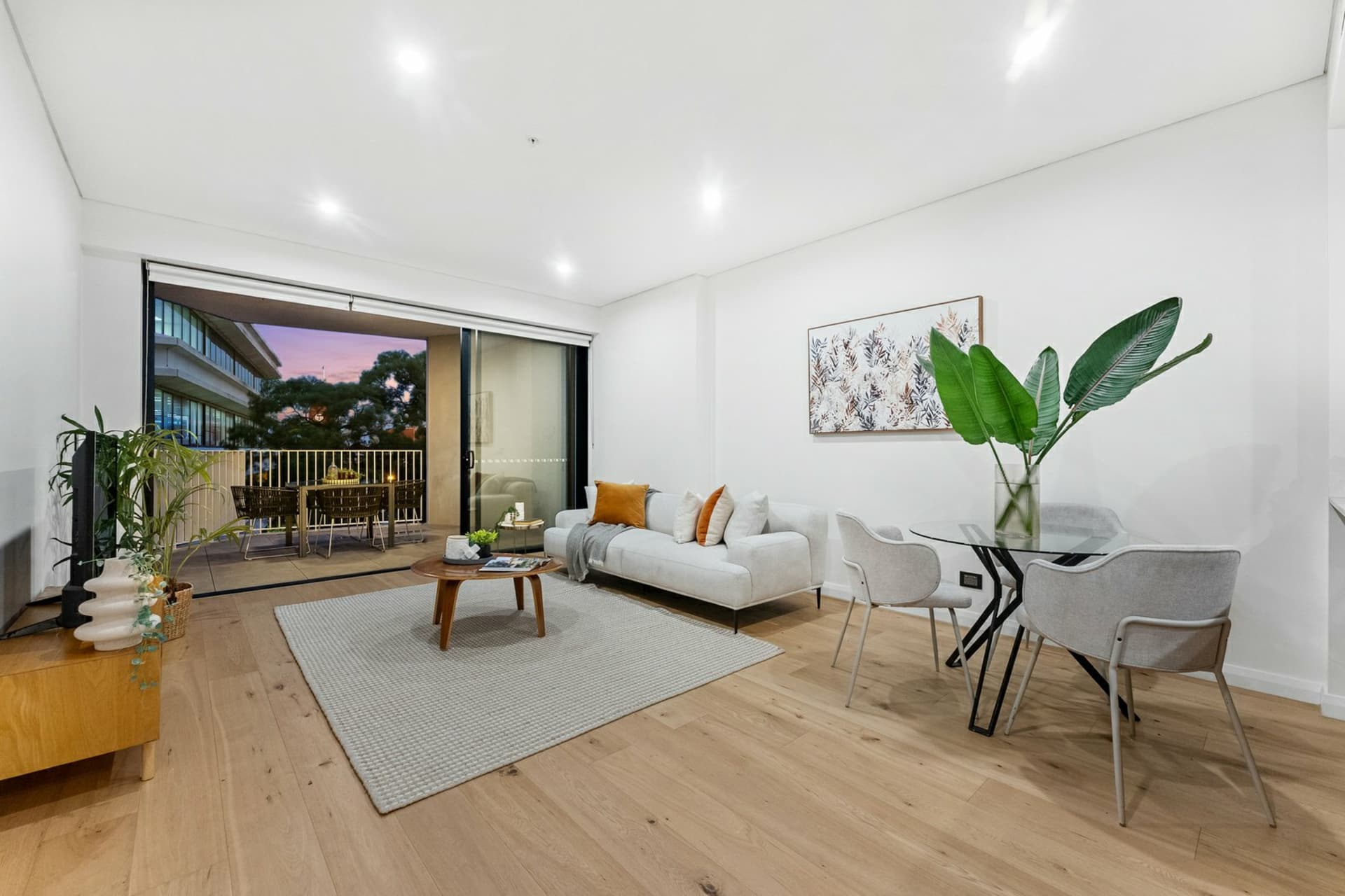 Apartment 508/5 Regent Street, Petersham, Petersham - Thumbnail 5