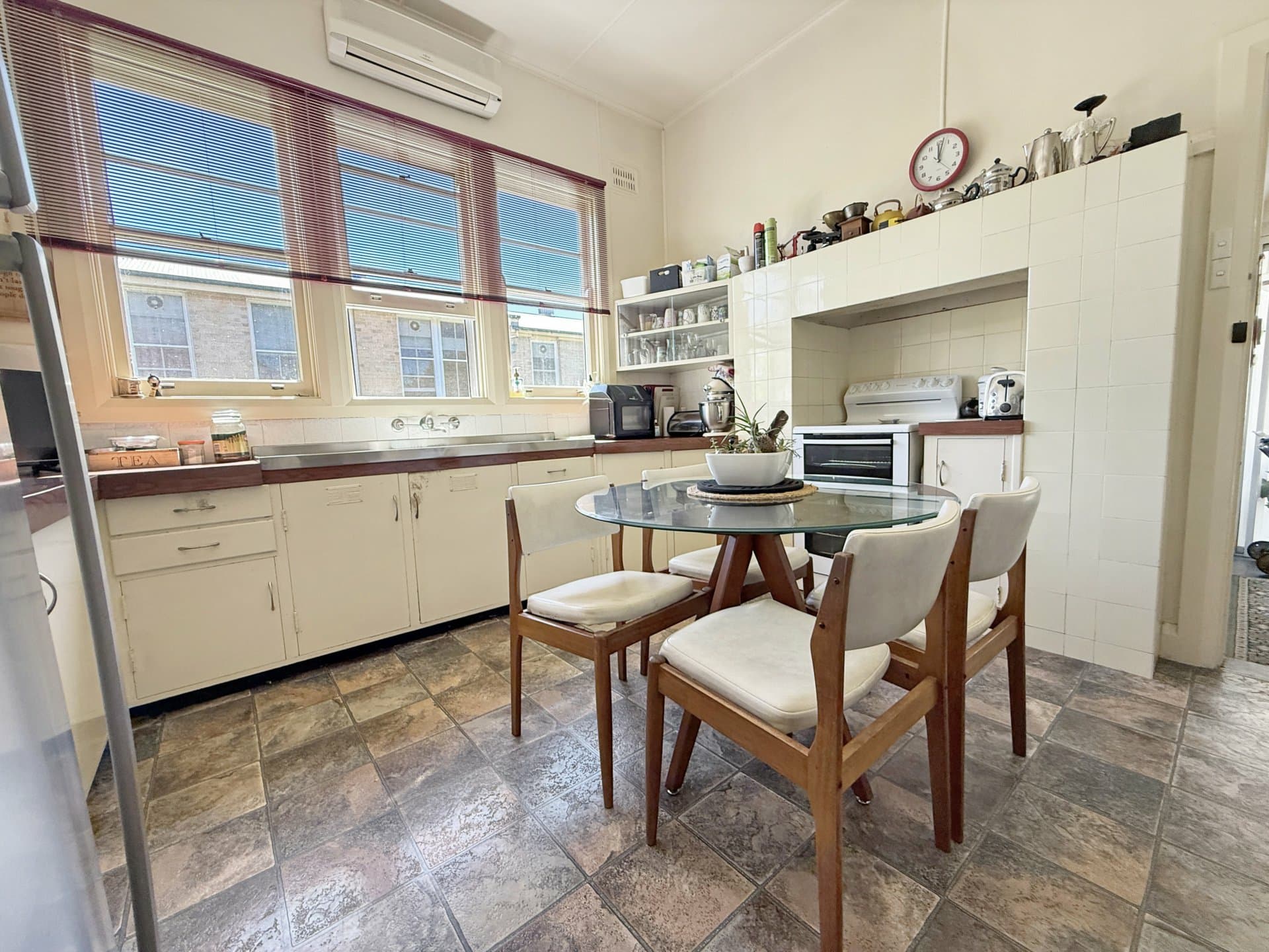 24 Mclerie Street, Young, Young - Thumbnail 5