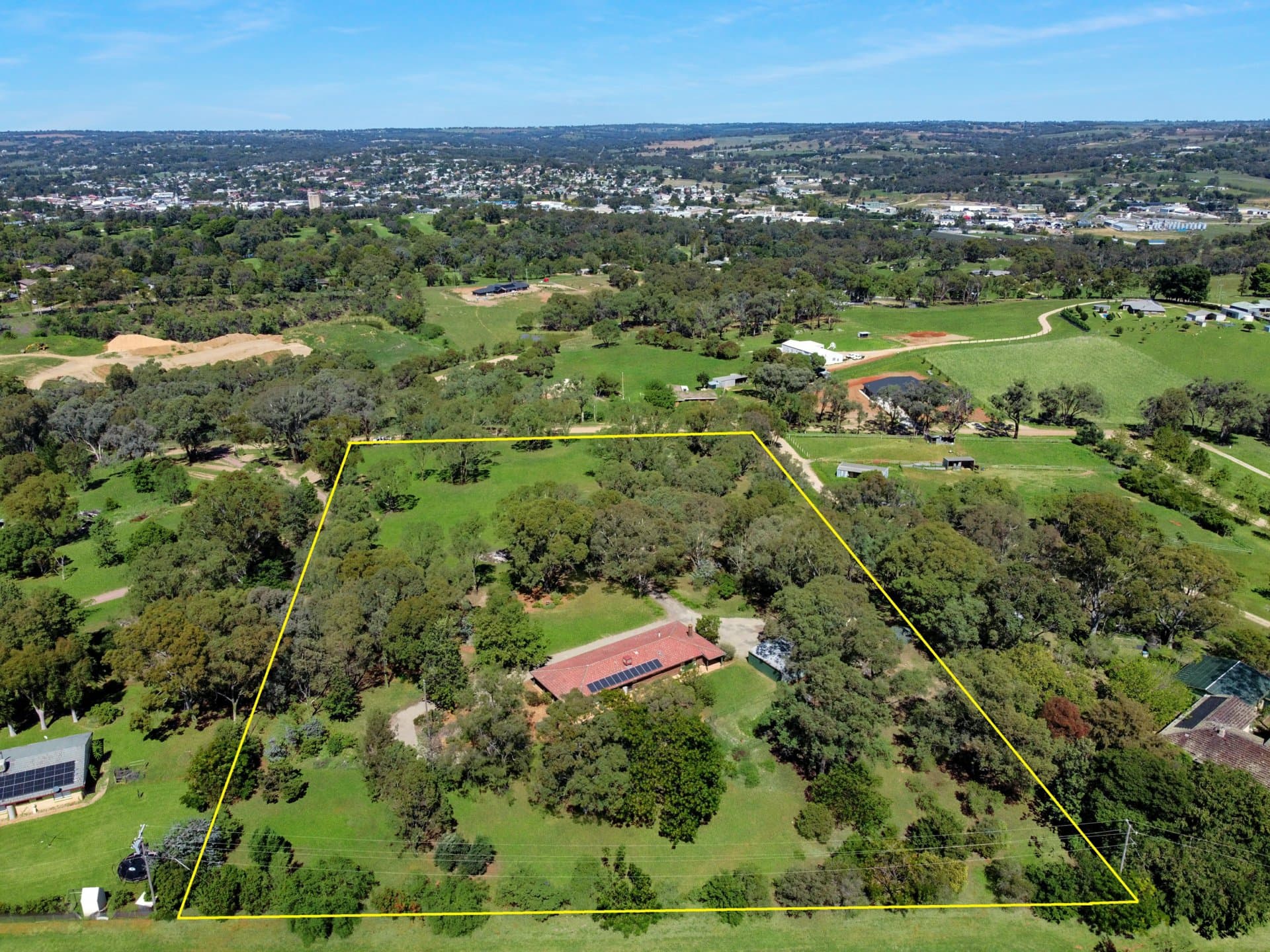 60 Redhill Road, Young, Young - Thumbnail 3