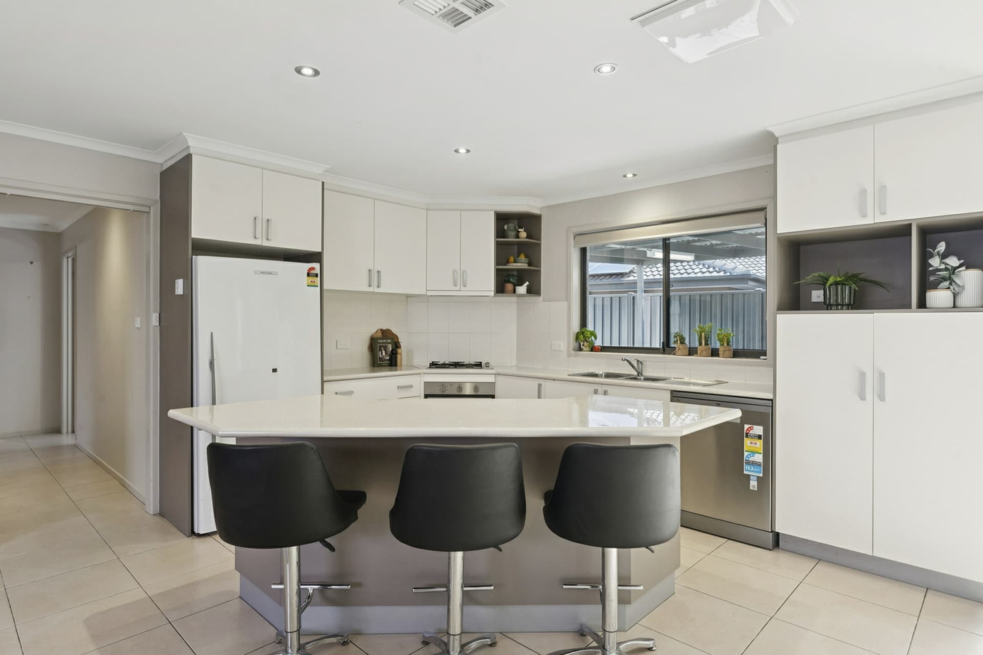 11 Anchorage Street, Harrison, Harrison - Thumbnail 4