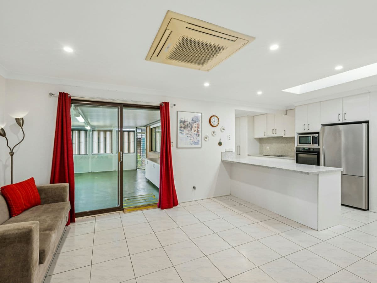 6 Muriel Street, FAULCONBRIDGE, Faulconbridge - Thumbnail 4