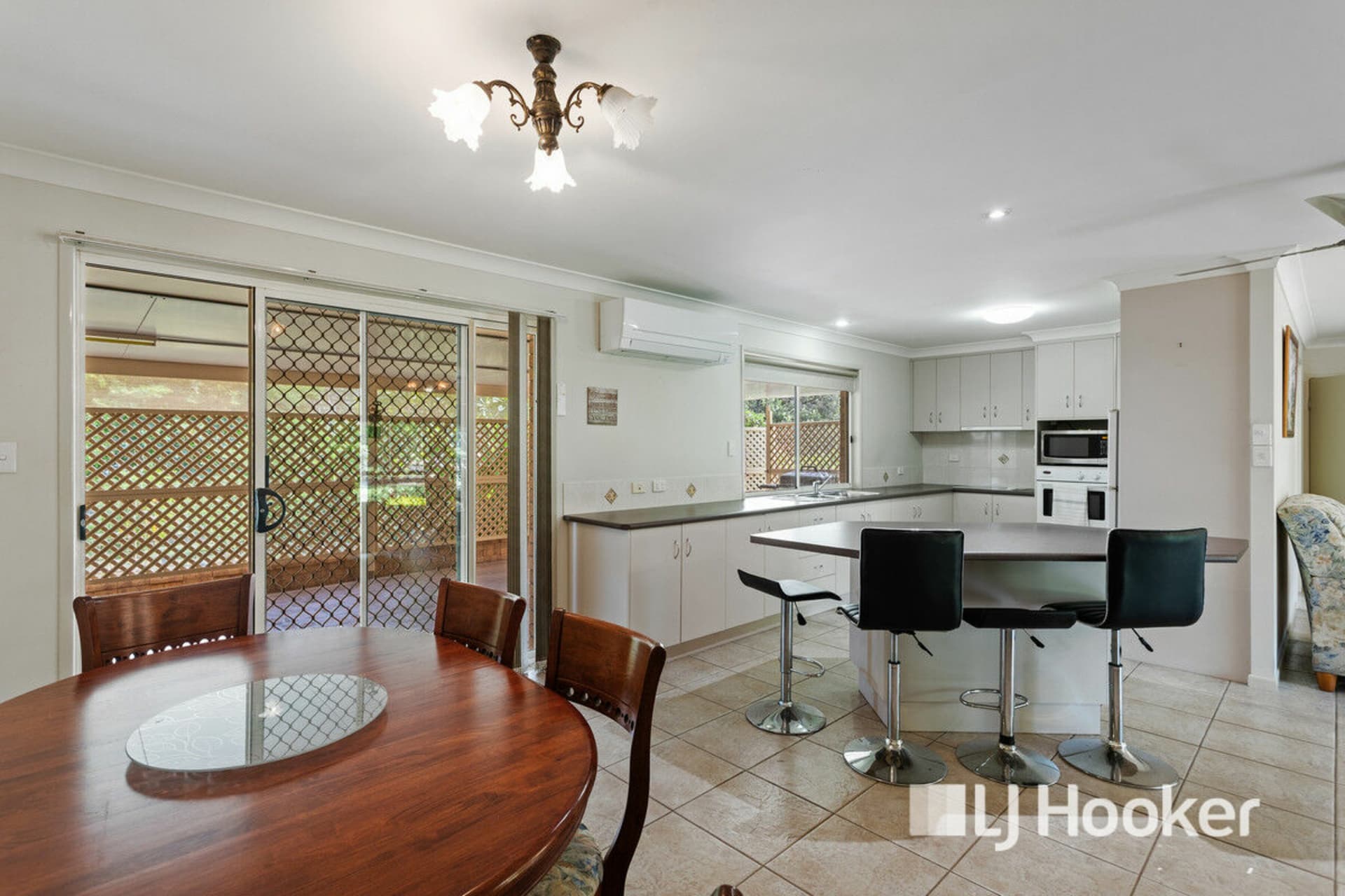 15 Raymont Drive, Glenore Grove, Glenore Grove - Thumbnail 2