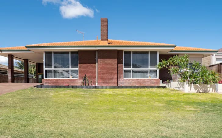 3 Swiftshire Road, Madora Bay, WA, 6210, Madora Bay - Thumbnail 2