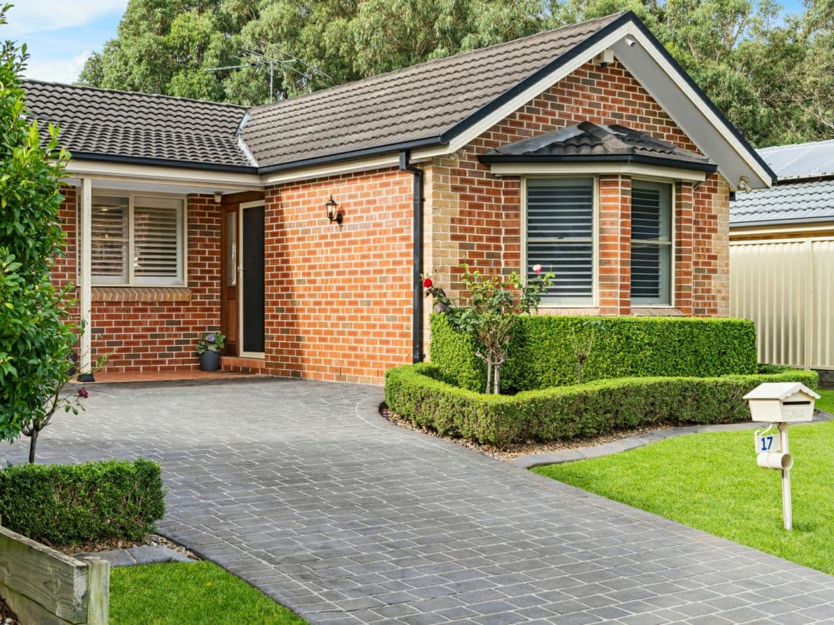 17 Cavers Street, CURRANS HILL, Currans Hill - Thumbnail 2
