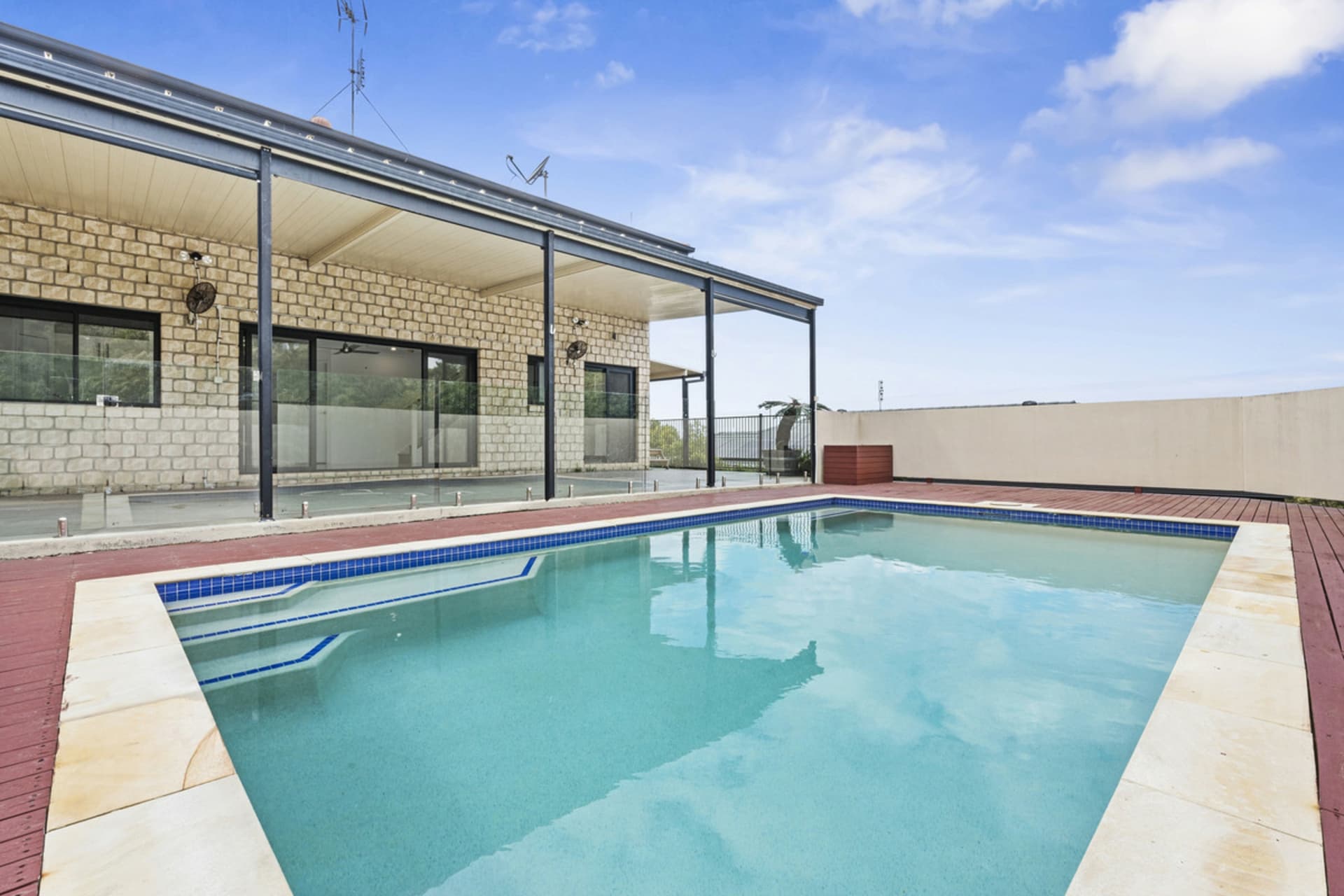 22 Pago Terrace, Pacific Pines, Pacific Pines - Thumbnail 8