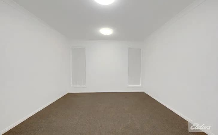 8 Namadgi Terrace, New Auckland, QLD, 4680, New Auckland - Thumbnail 2