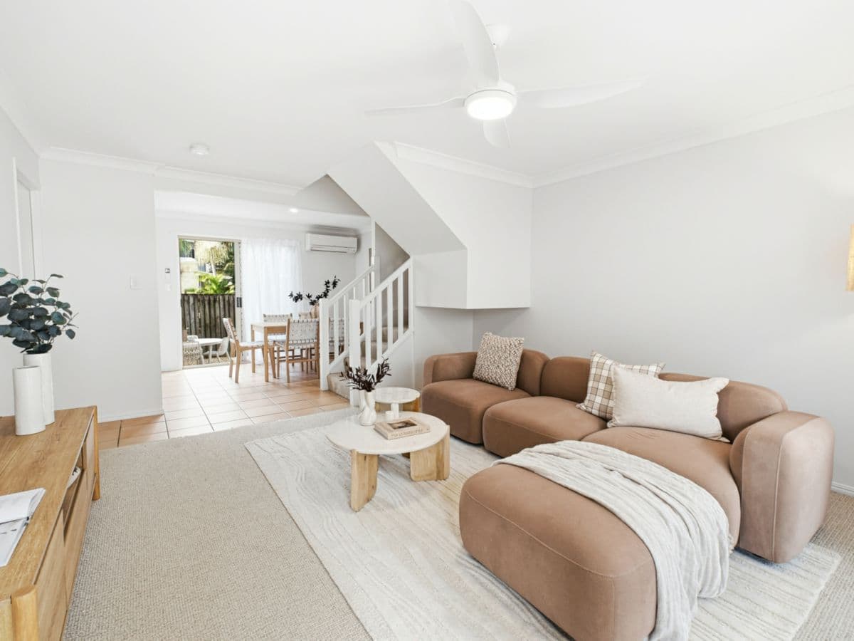 2/37 Birdwood Road, HOLLAND PARK WEST, Holland Park West - Image 1