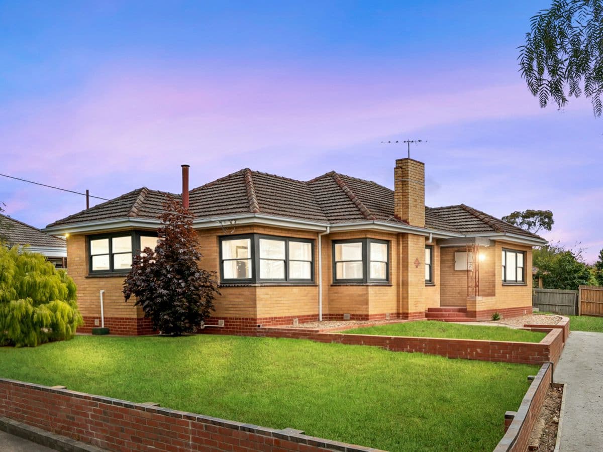 3 Batman Close, BELMONT, Belmont - Thumbnail 2