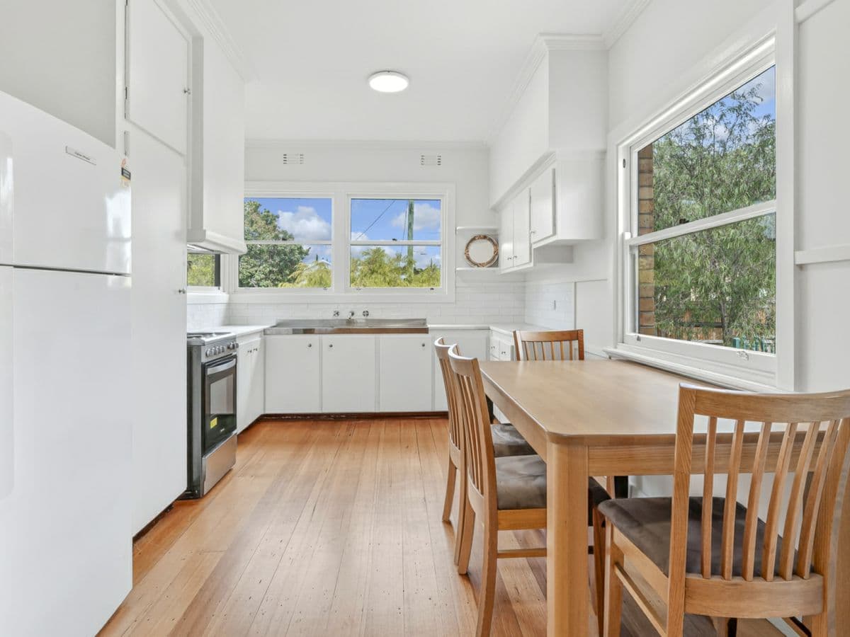 3 Batman Close, BELMONT, Belmont - Thumbnail 4