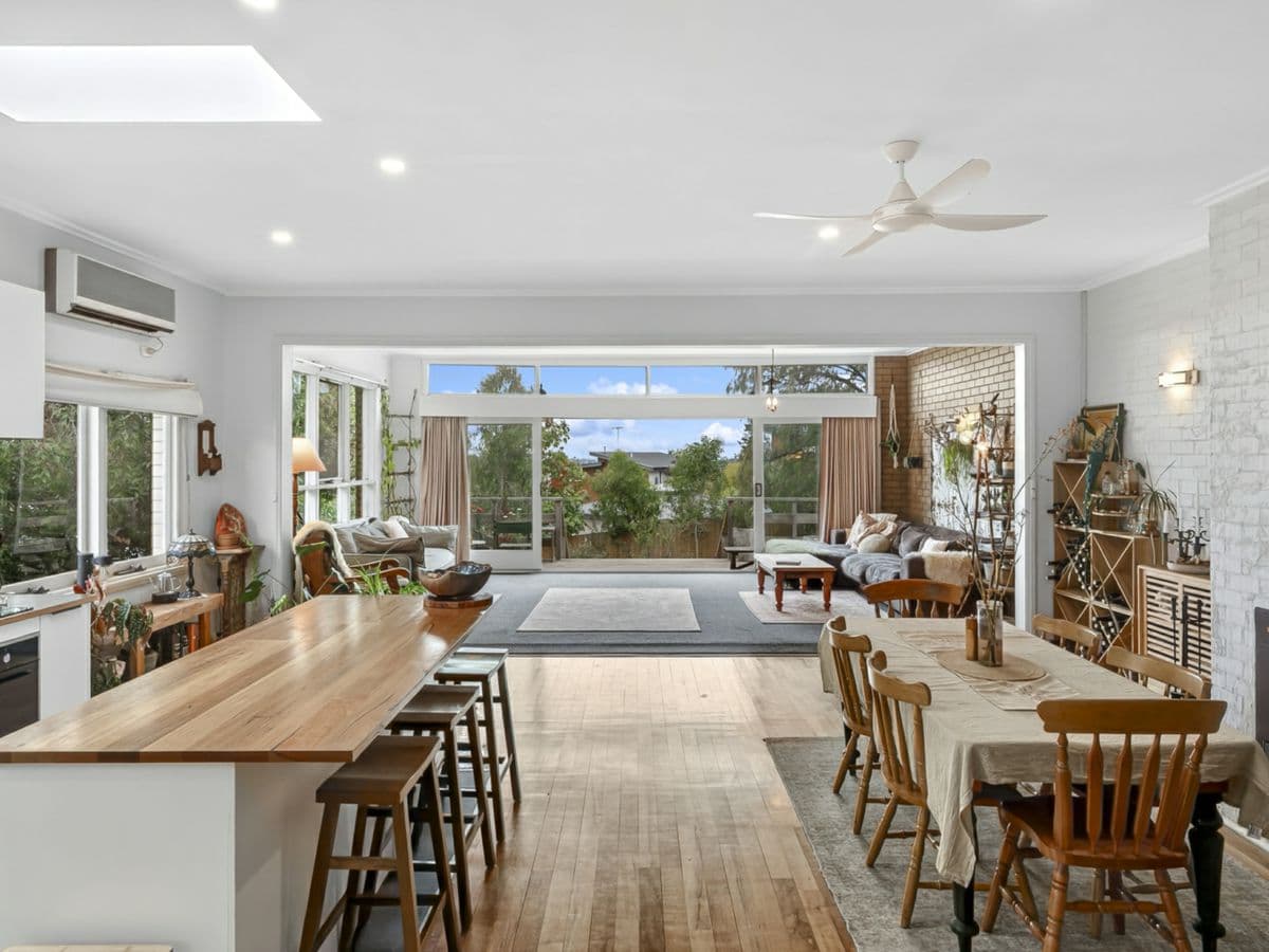 88 North Valley Road, HIGHTON, Highton - Image 1