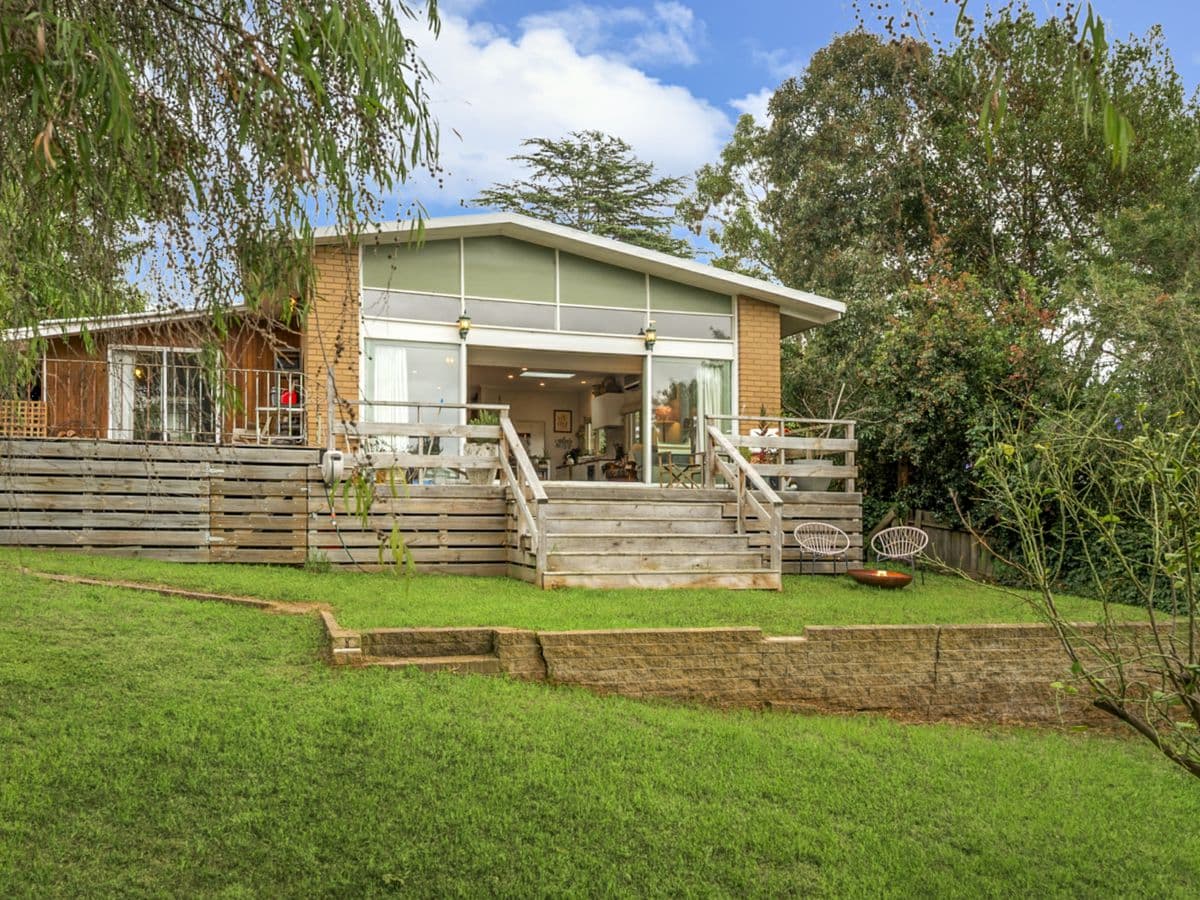 88 North Valley Road, HIGHTON, Highton - Thumbnail 2