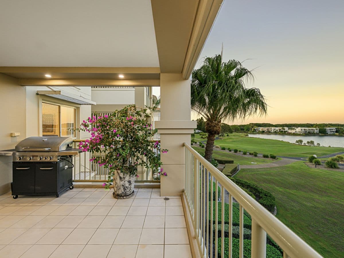 8433 Magnolia Drive East, HOPE ISLAND, Hope Island - Thumbnail 5