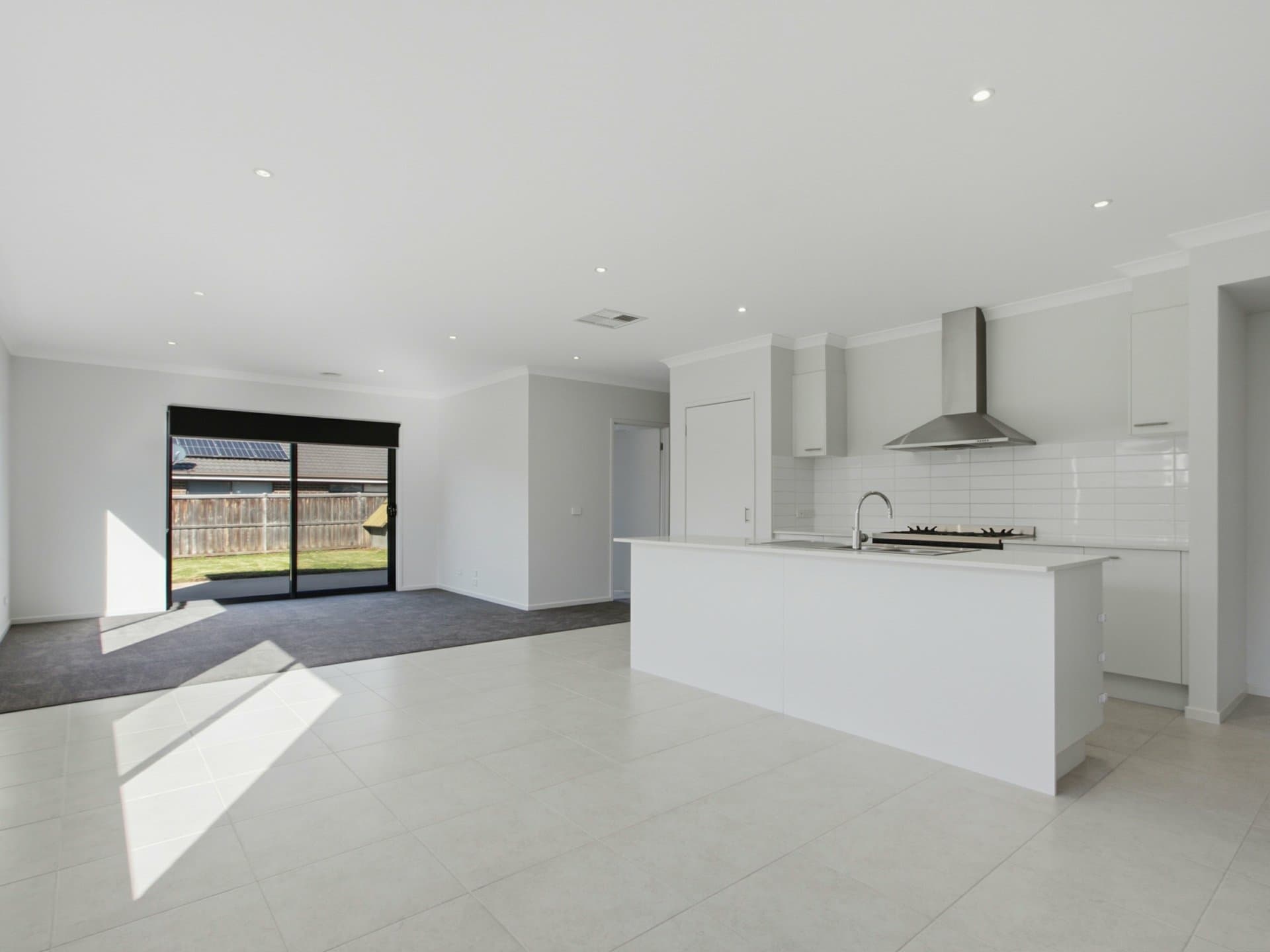18 Dianella Place, Bairnsdale, Bairnsdale - Thumbnail 2