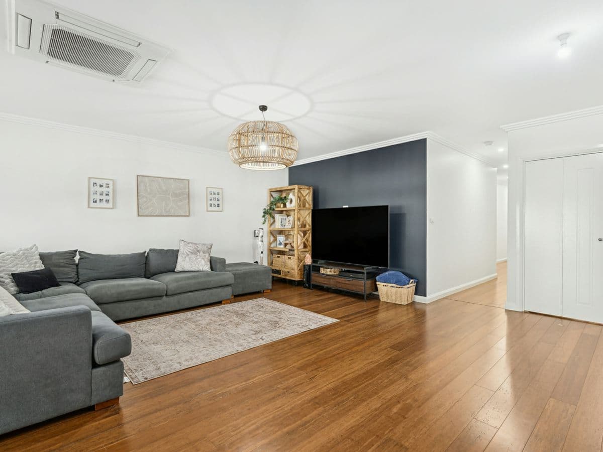 80 Pine Avenue, LEETON, Leeton - Thumbnail 2