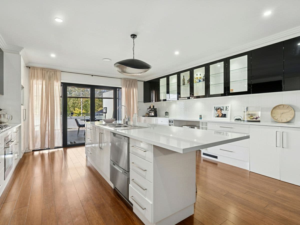 80 Pine Avenue, LEETON, Leeton - Thumbnail 3