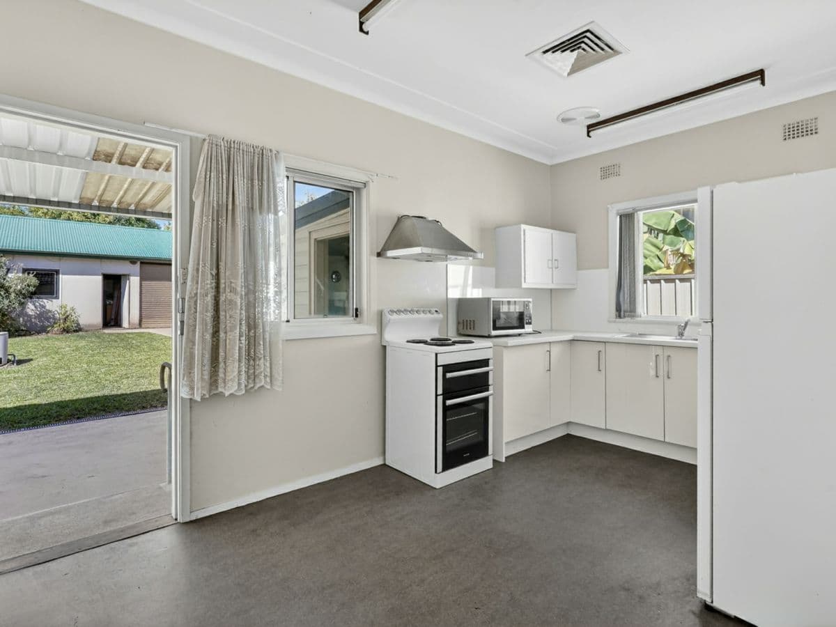 85 Mort Street, BLACKTOWN, Blacktown - Thumbnail 5