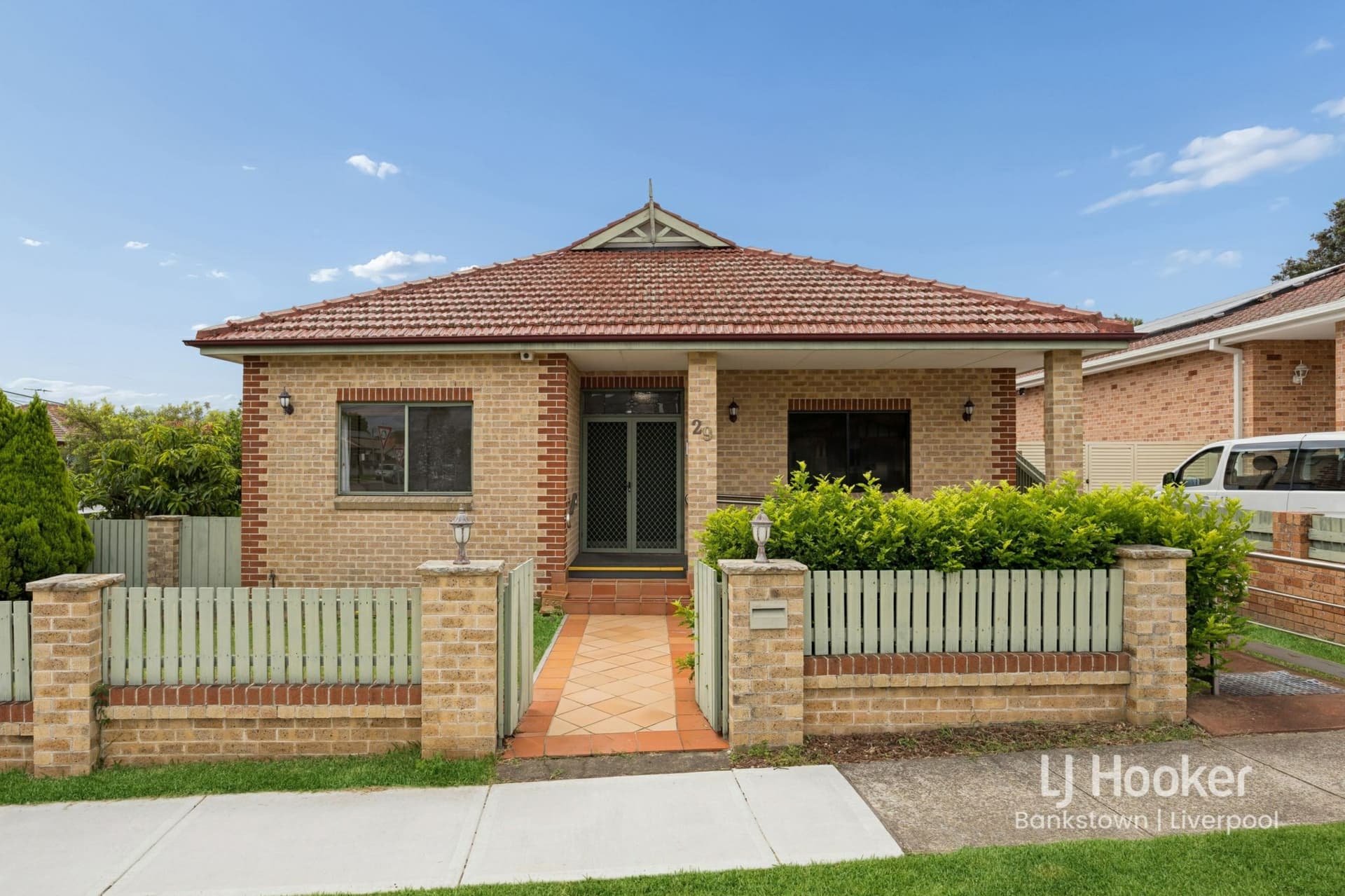 29 Rhodes Avenue, Guildford, Guildford - Image 1