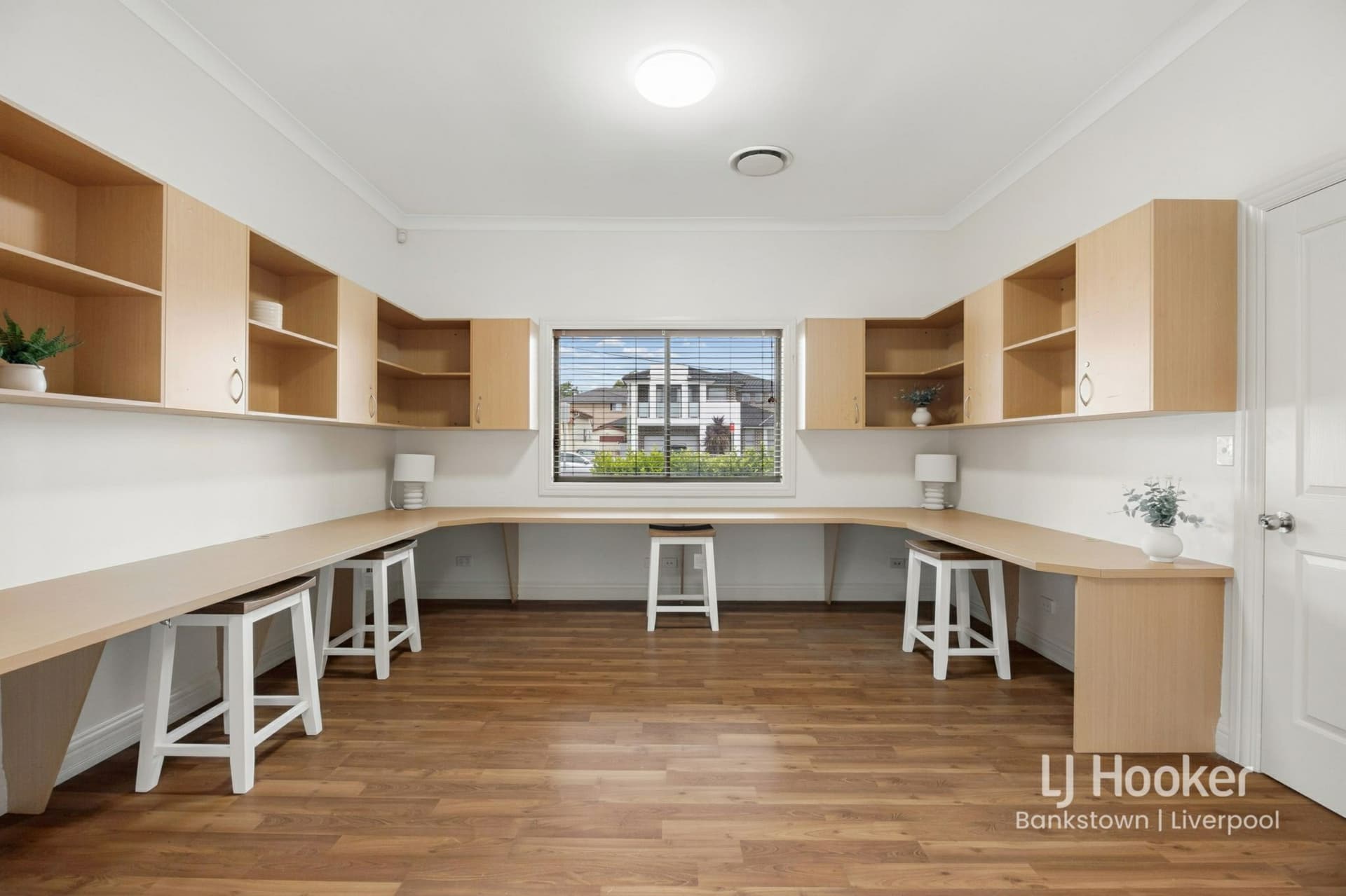 29 Rhodes Avenue, Guildford, Guildford - Thumbnail 3