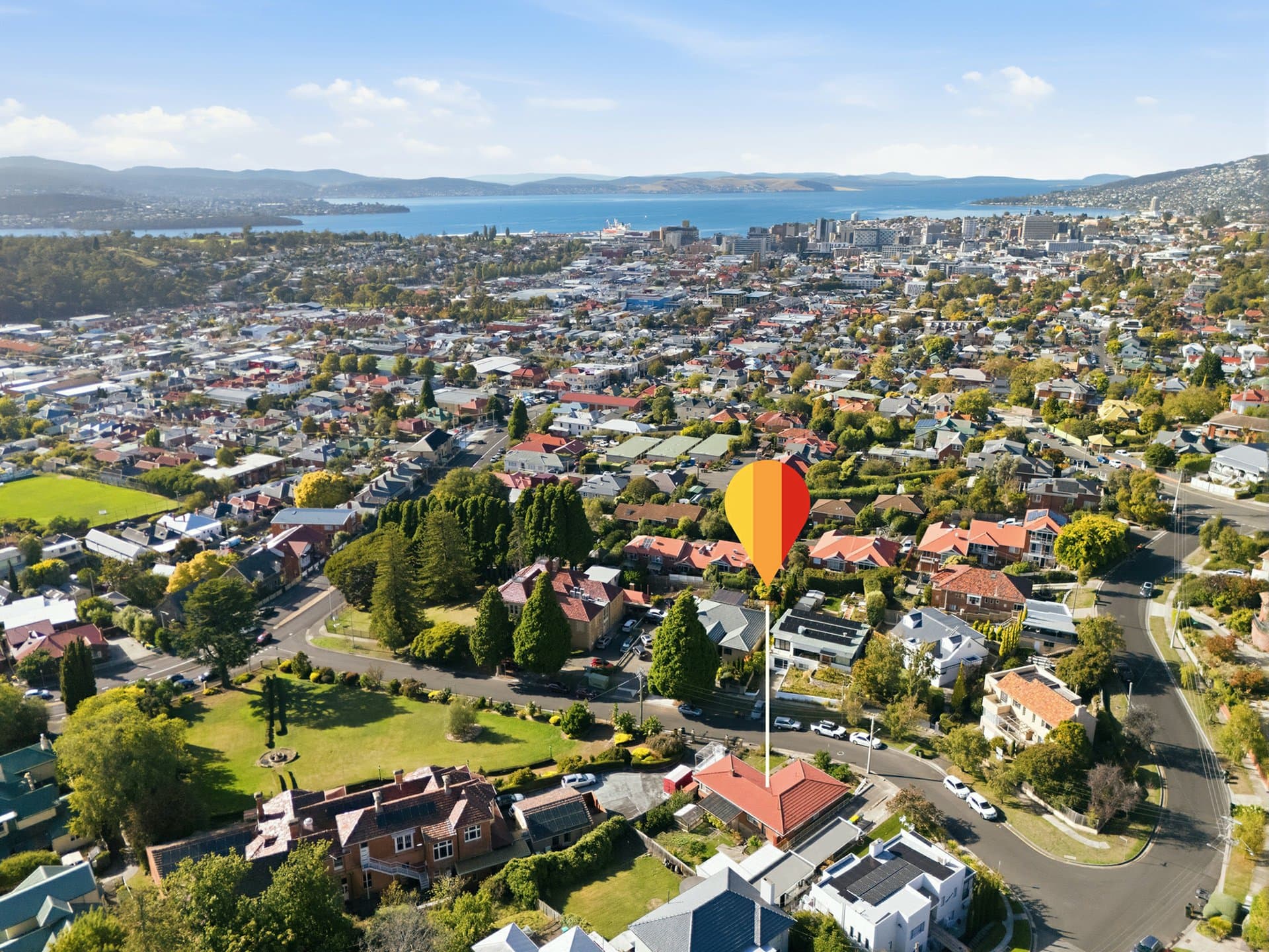 7 Lyndhurst Avenue, North Hobart, Mount Stuart - Thumbnail 2