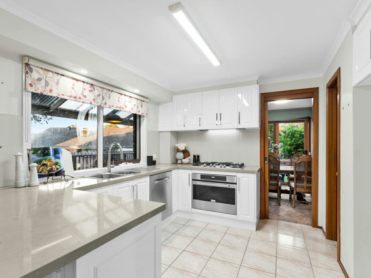 6 Cantala Court, ENDEAVOUR HILLS, Endeavour Hills - Thumbnail 2