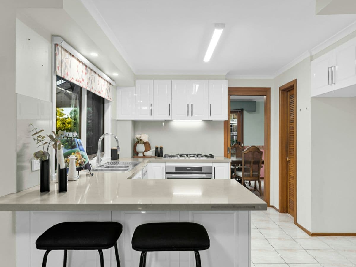6 Cantala Court, ENDEAVOUR HILLS, Endeavour Hills - Thumbnail 4