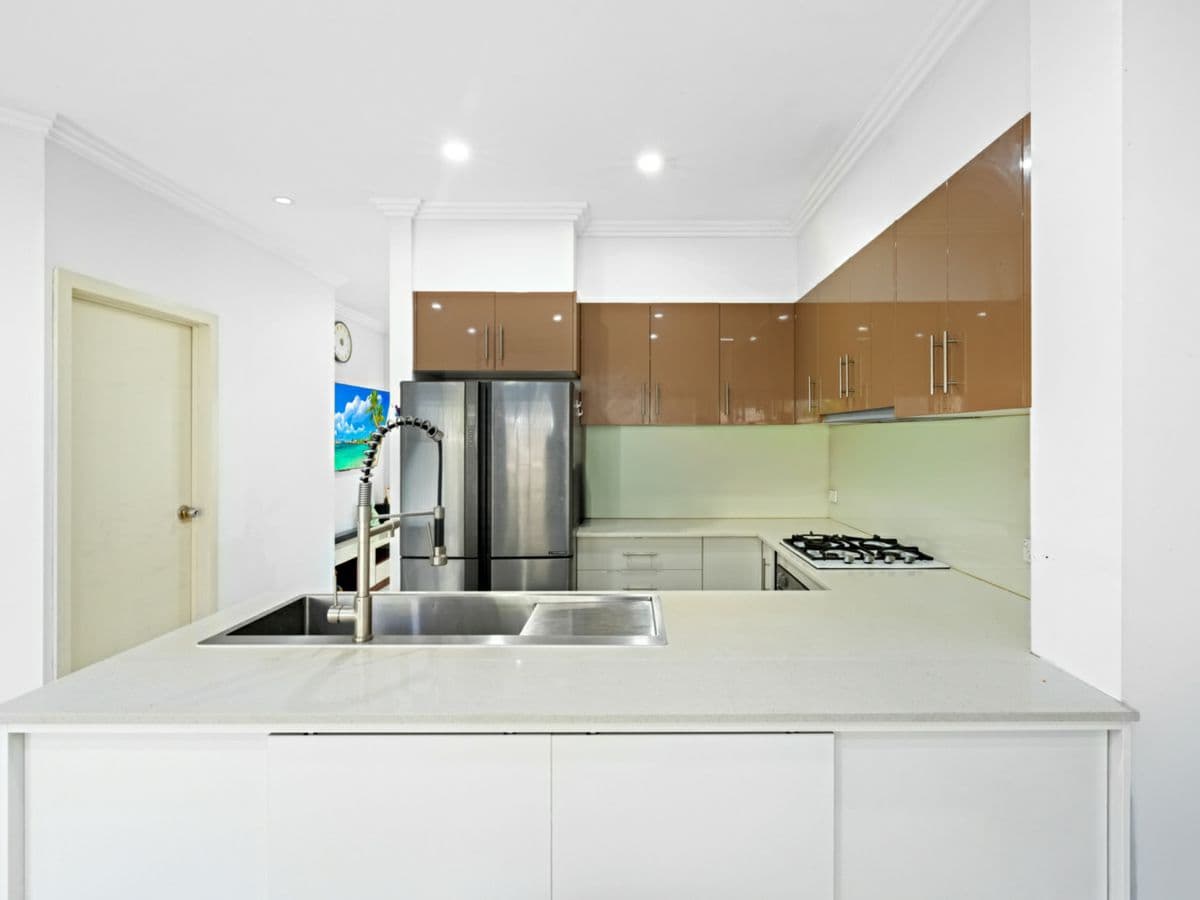 57 Hamilton Road, FAIRFIELD, Fairfield - Thumbnail 3