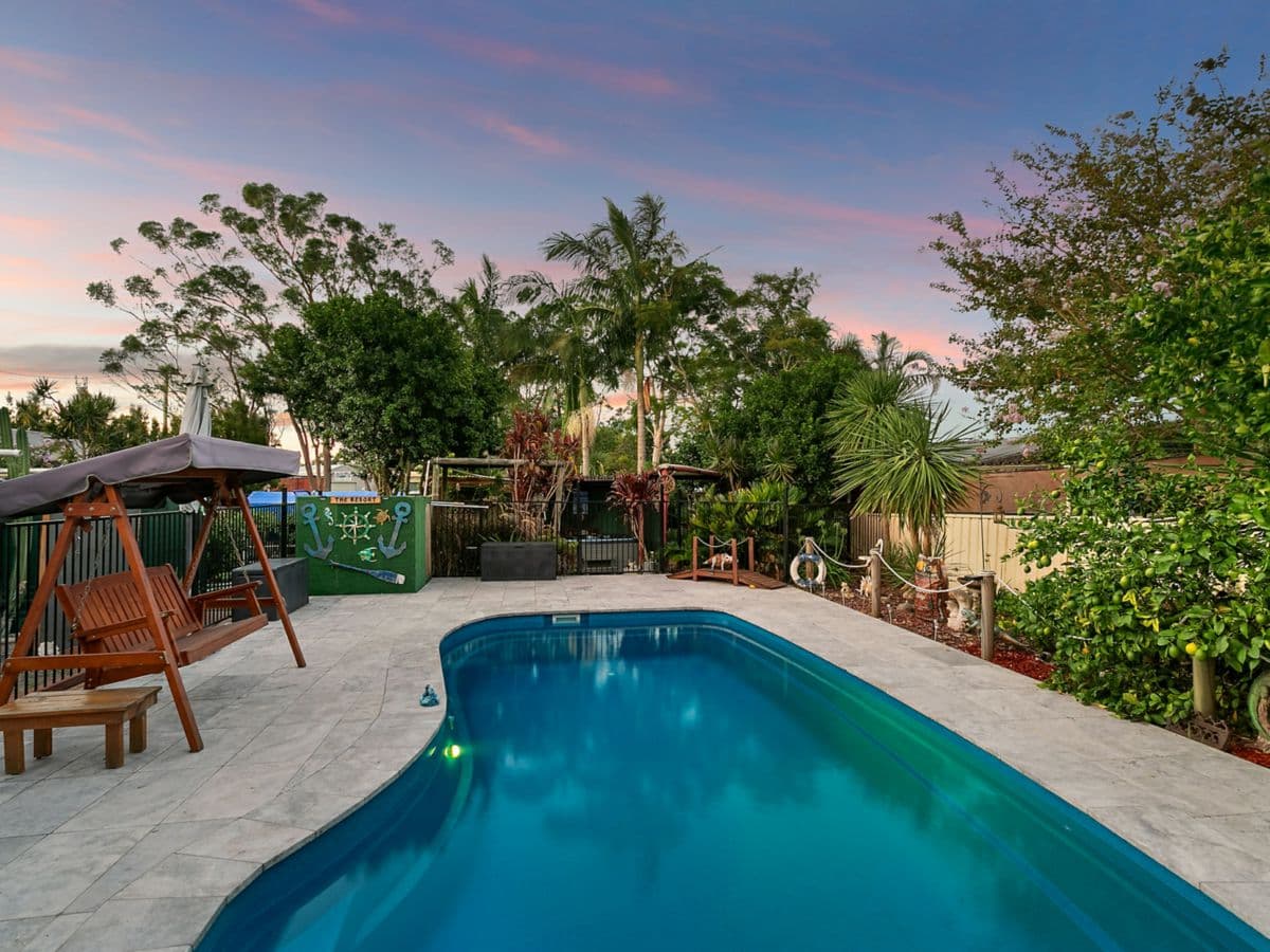 8 Campbell Parade, MANNERING PARK, Mannering Park - Image 1