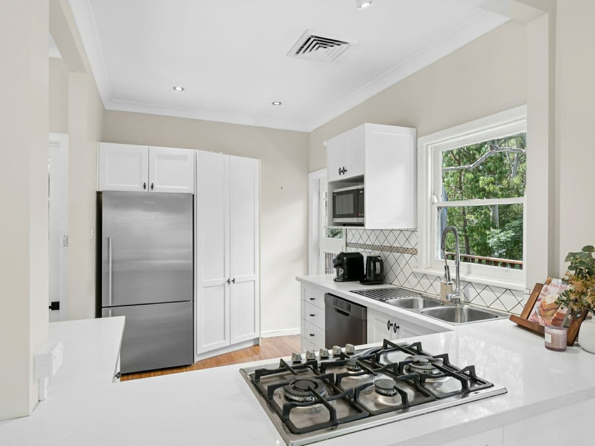 7 Hawkesbury Road, SPRINGWOOD, Springwood - Thumbnail 5