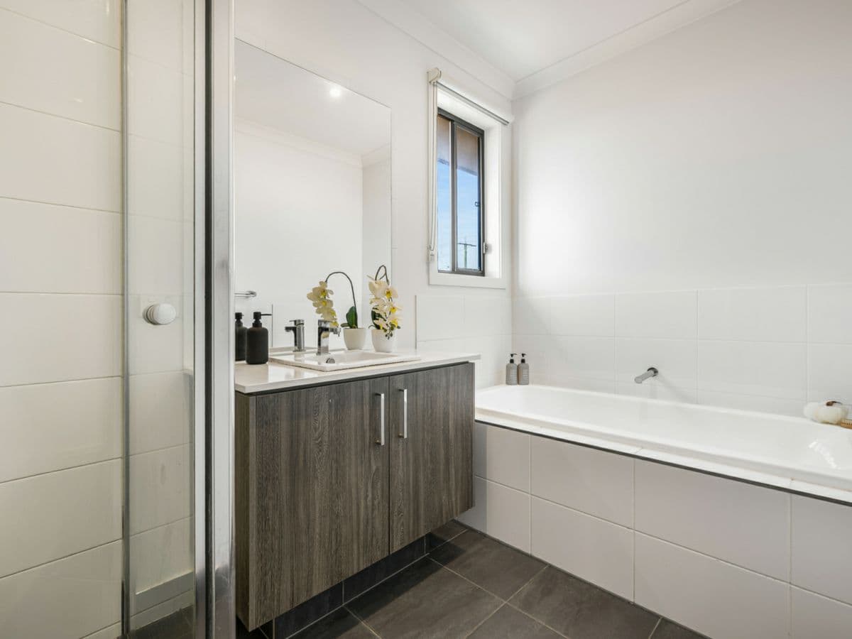 11B Third Street, CLAYTON SOUTH, Clayton South - Thumbnail 8