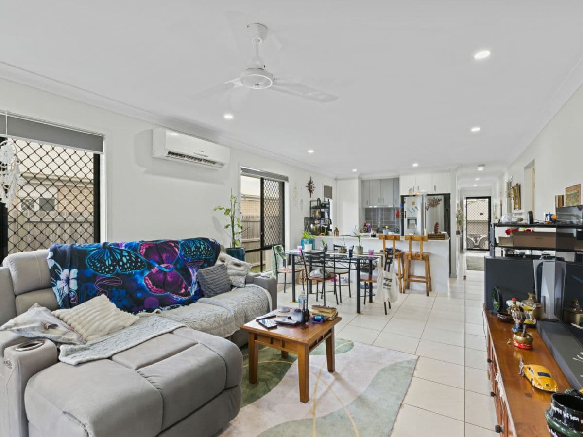 1&2/42 Ryrie Court, PARK RIDGE, Park Ridge - Thumbnail 4